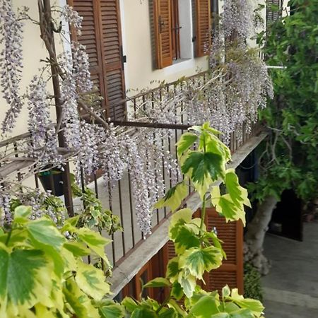 Il Giardino Del Gallo Cherasco Exteriör bild