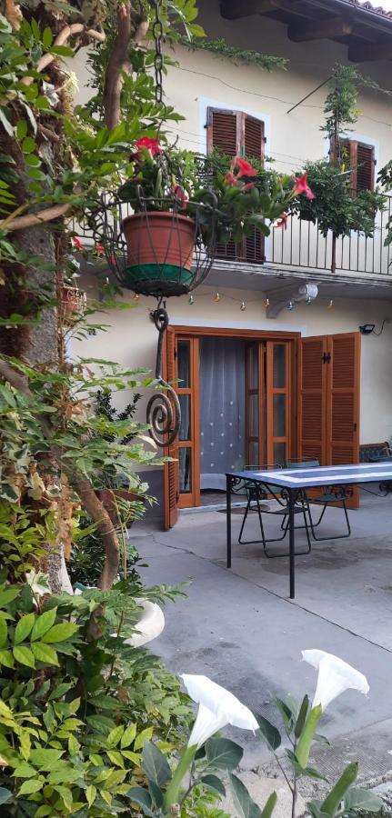 Il Giardino Del Gallo Cherasco Exteriör bild